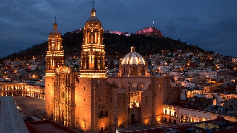 ciudad_Zacatecas_noche_abogados